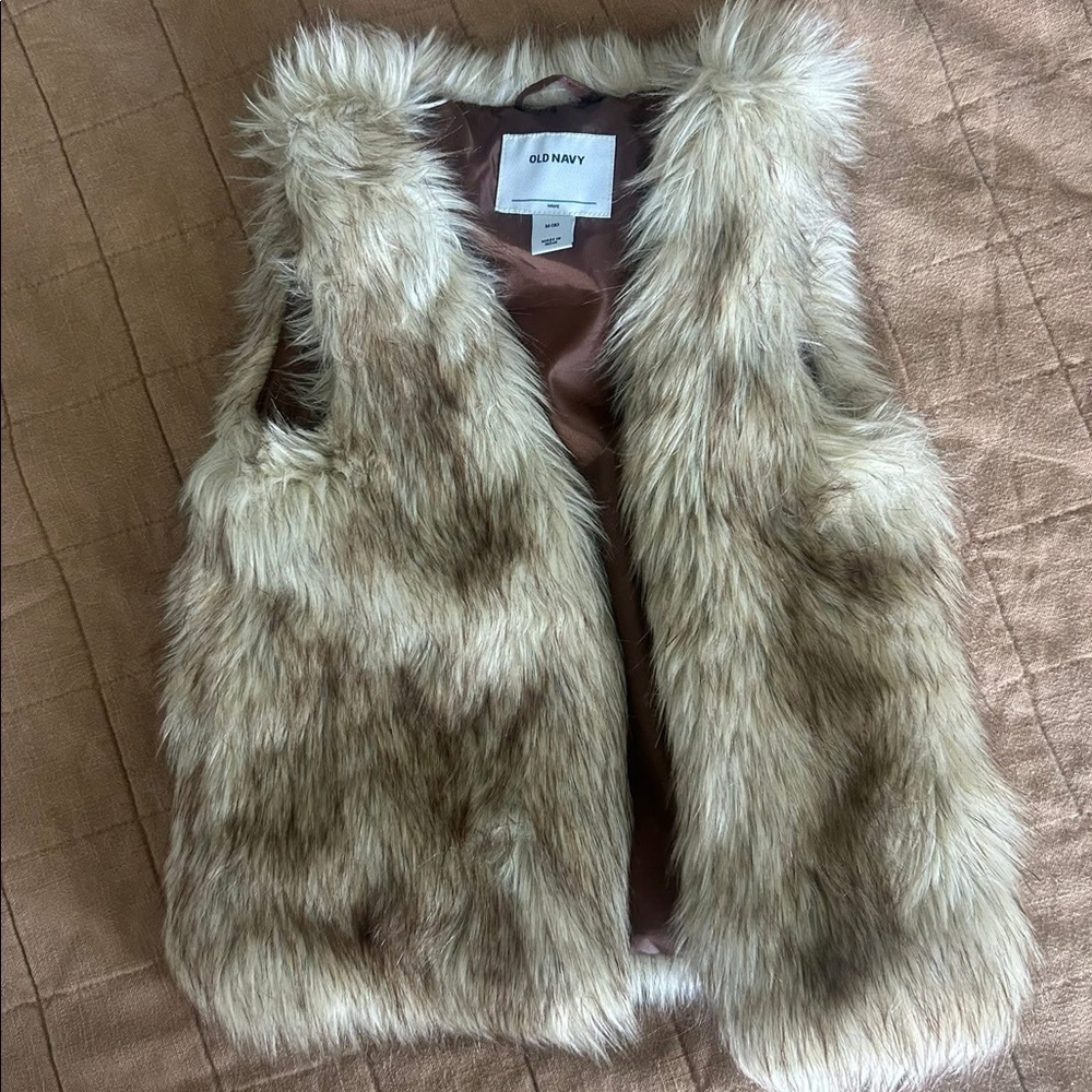 Old Navy Fur Faux Fur Vest